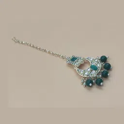 Women Click Gold-Plated Stone Studded & Beaded Jewellery Set image 3