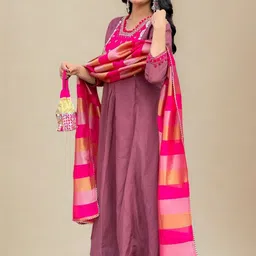 CREEPER Women Ethnic Motifs Embroidered Empire Thread Work Kurta with Churidar & With Dupatta image 3