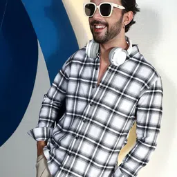 Campus Sutra Men Comfort Checked Casual Shirt-picture-25