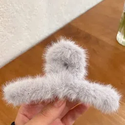 Caprese Women Claw Clip-picture-30