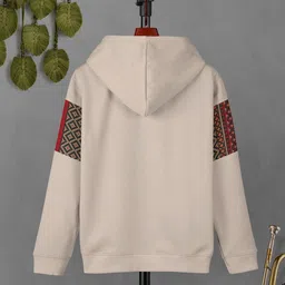 HELLCAT Boys Ethnic Motifs Printed T-Shirt And Joggers image 4