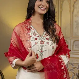 SHOPLANCE Women Floral Embroidered Regular Thread Work Kurta with Trousers & With Dupatta image 3