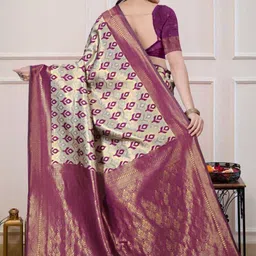 TheWonderWorld Woven Design Zari Art Silk Handloom Banarasi Saree image 4