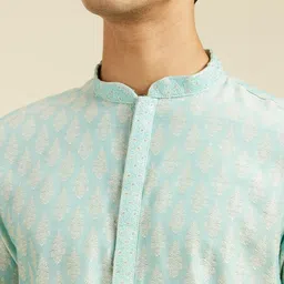 Diwas by Manyavar Men Chikankari Kurta image 2