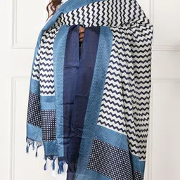 URBAN KANYA Selection Of 2 Floral Printed Pure Silk Dupattas image 3