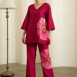 Bannos Swagger Printed V-Neck Three-Quarter Sleeves Tunic & Trousers-image-0