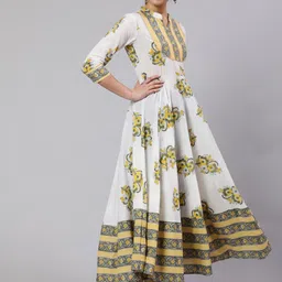 GLAM ROOTS Floral Printed Anarkali Kurta image 3