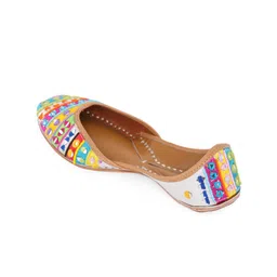 NR By Nidhi Rathi Embroidered Ethnic Mojaris image 2