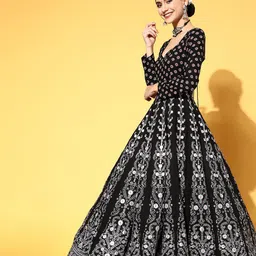 PANIT Ethnic Motifs Printed Fit & Flare Maxi Ethnic Dress With Dupatta image 3