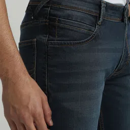 Park Avenue Men Slim Fit Mid-Rise Light Fade Jeans image 2