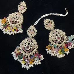 Crown Fabulous Jewellery Brass Plated Pearls Leaf Shaped Drop Earrings With Maang Tikka image 4