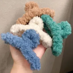 Watch junction Women Fur Claw Clip image 4