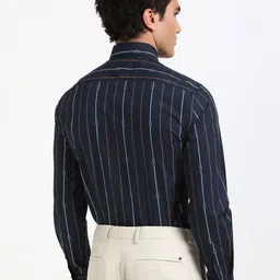 Tommy Hilfiger Men Spread Collar Vertical Striped Cotton Formal Shirt image 5