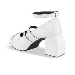 try me Try MeWomen Casual Synthetic Leather Block Sandals image 4