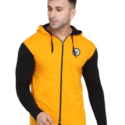 Blisstone Men Colourblocked Hooded Slim Fit T-shirt-image-55