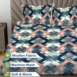 Myntra Elegant Homes Green & White Printed Woollen 300 TC King Bedsheet Set 2.5 m x 2.25 m image 2