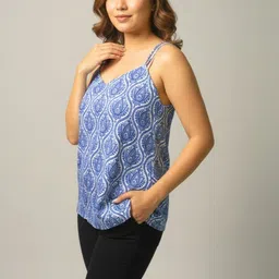 Magnetism Print Crepe Top-picture-22