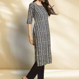 HERE&NOW Women Pack Of 2 Floral Printed Daily Straight Kurtas image 2