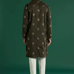 KALKI Fashion Men Ethnic Motifs Embroidered Regular Thread Work Kurta with Pyjamas image 3