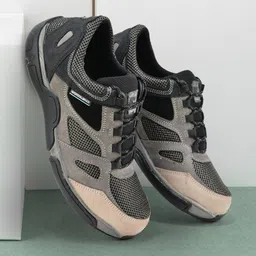 Woodland Men Colourblocked Nubuck Sneakers-image-51