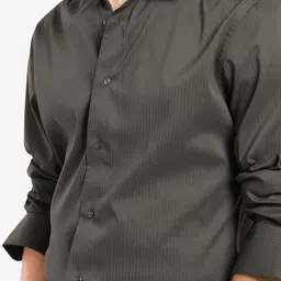 RARE RABBIT Men Comfort Spread Collar Solid Formal Shirt image 3