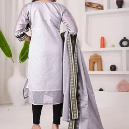 DIVASTRI Women Ethnic Motifs Regular Kurta With Dupatta image 5