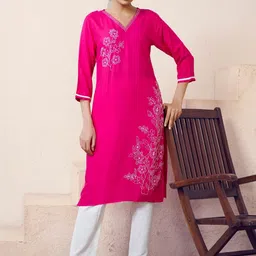 Fashion2wear Floral Embroidered V-Neck Handloom Kurti-picture-33