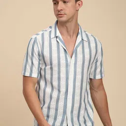 Voroxy Men Relaxed Regular Fit Cuban Collar Vertical Striped Casual Shirt-picture-23