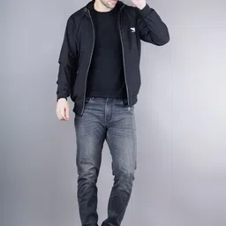 LINARIA Men Colourblocked Lightweight Outdoor Cape Jacket-picture-30