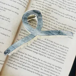 Radhya Accessories Marble Printed Claw Clip image 2