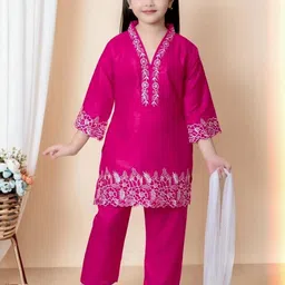 ikonic fashion Baby Girls Festive & Party Kurta, Pyjama & Dupatta Set (Pink Pack of 1) image 3