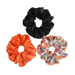 Radhu & Kabby Women Set Of 3 Scrunchies image 4