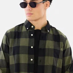 Snitch Men Slim Fit Checked Casual Shirt image 2