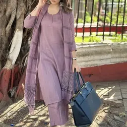 BLACK PATTI Women Solid Viscose Rayon Kurta Sets With Dupatta-picture-24