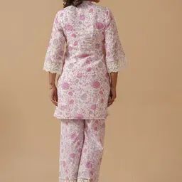 House of Pataudi Floral Printed Mandarin Collar Pure Cotton Tunic With Trouser image 4