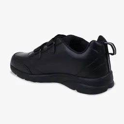 Trenz Men Round Toe Sneakers image 4