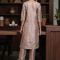 JDS LIFESTYLE Women Ethnic Motifs Embroidered Regular Sequinned Kurta with Trousers image 3