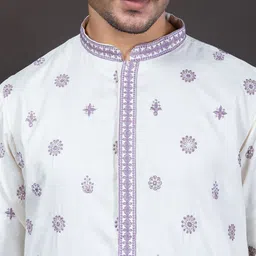 EKYAA Men Printed Thread Work Kurta image 3