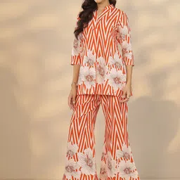 Libas Floral Printed Mandarin Collar Three-Quarter Sleeves Tunic & Palazzos image 3