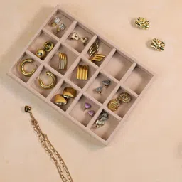 THE BIG TROVE Cream-Coloured Set of 1 Reusable Jewellery Organiser Organisers image 3