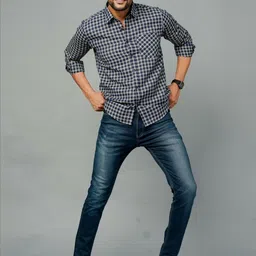 BLACKLILLY Men Standard Slim Fit Checked Casual Shirt image 4