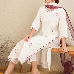 IkDaiya Women Ethnic Motifs Embroidered Regular Thread Work Pure Cotton Kurta with Trousers & With Dupatta-picture-13