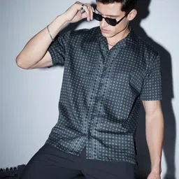 Van Heusen Geometric Printed Spread Collar Slim Fit Pure Cotton Shirt-picture-27