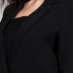 PowerSutra Self-Design Sqaure Neck Lace-Trimmed Blazer With Trouser image 2