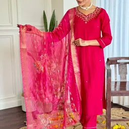 Vaidehi Fashion Women Floral Embroidered Regular Thread Work Kurta with Trousers & Dupatta-picture-49