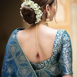 Vastravatika Floral Woven Design Zari Kanjeevaram Saree image 2