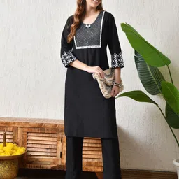 PakhiCreations Women's Round Neck Embroidered Kurta image 5