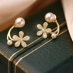 Vembley Gold-Plated Cubic Zirconia Studded Pearls Studded Floral Shaped Studs image 5