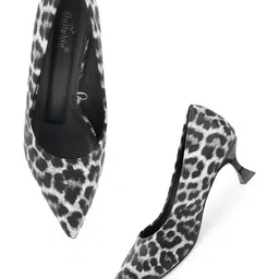 Dollphin Women Textured Kitten Sandals image 2