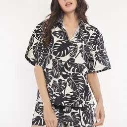 How When Wear Women Floral Printed Shorts-picture-17